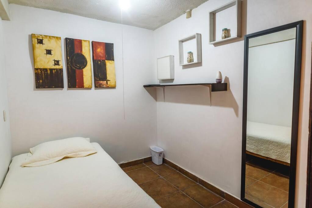 Departamento Grande Con 2 Recamaras Con Aire 5 Camas Wifi 115Mb, Cocina .Cochera Techada, #4 Ciudad Valles Exteriér fotografie